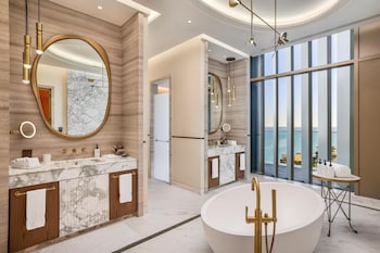 waldorf astoria doha lusail