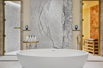 waldorf astoria doha lusail