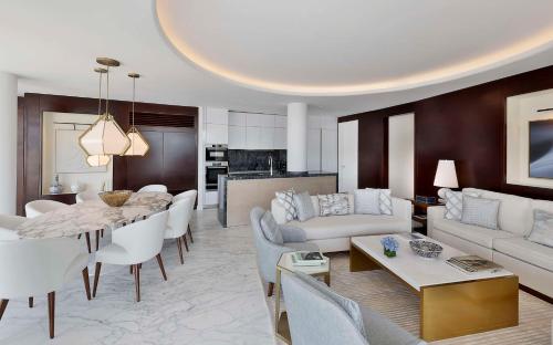 waldorf astoria doha lusail
