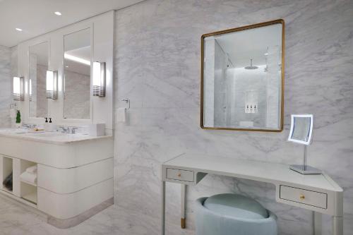 waldorf astoria doha lusail