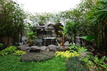 grand bs airport hotel suvarnabhumi