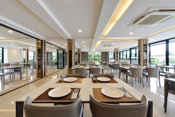 grand bs airport hotel suvarnabhumi