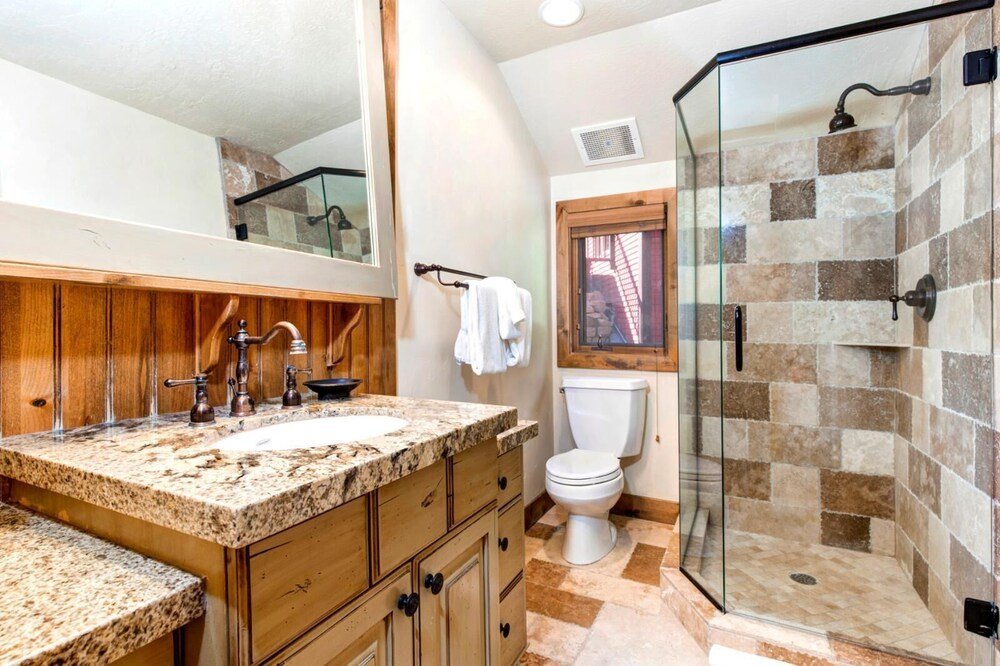 k b m resorts poa 504b centrally located 3bd walk to main st shuttle private hot tub