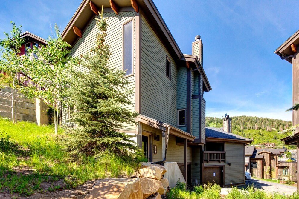 k b m resorts poa 504b centrally located 3bd walk to main st shuttle private hot tub