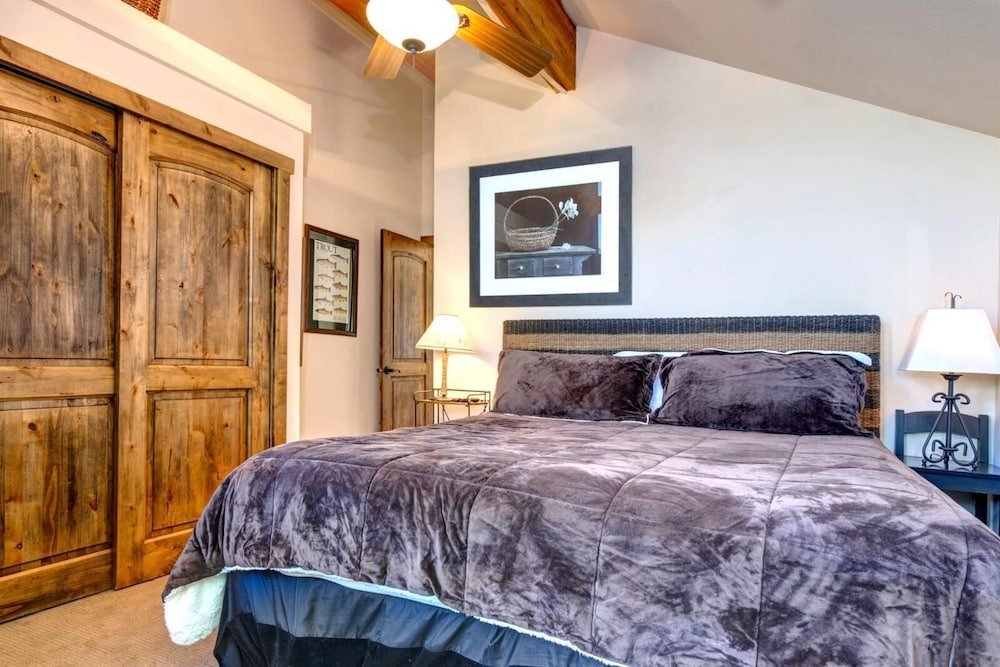 k b m resorts poa 504b centrally located 3bd walk to main st shuttle private hot tub