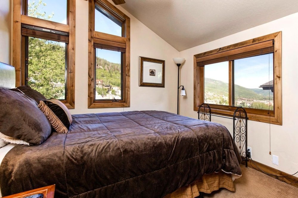 k b m resorts poa 504b centrally located 3bd walk to main st shuttle private hot tub