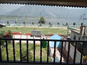 pop foreshore resort