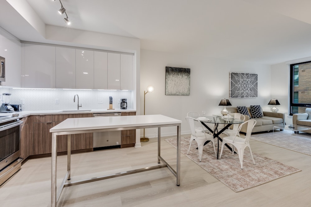 global luxury suites at revel