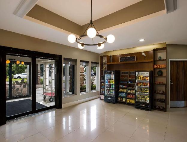 clarion inn and suites savannah midtown