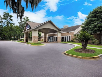 clarion inn and suites savannah midtown