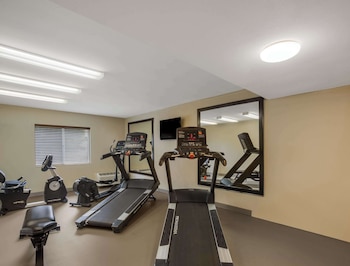 clarion inn and suites savannah midtown