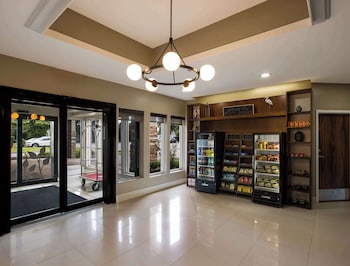 clarion inn and suites savannah midtown