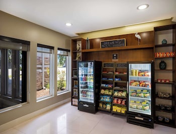 clarion inn and suites savannah midtown
