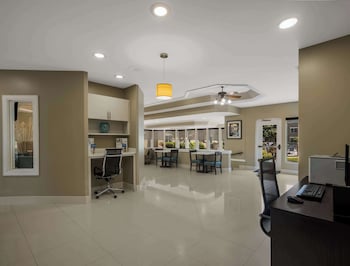clarion inn and suites savannah midtown