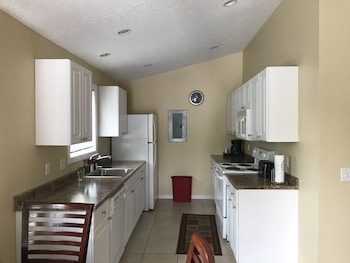 Exit 5 Motel & Cottages,Old Orchard Beach>>Biddeford,2 star
