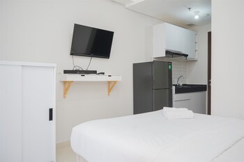 nice and modern studio at transpark bintaro apartment