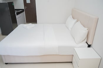 nice and modern studio at transpark bintaro apartment