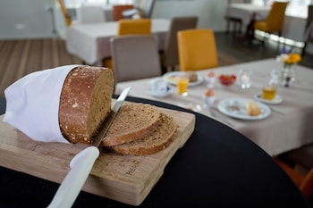 best western plus hotel restaurant aduard