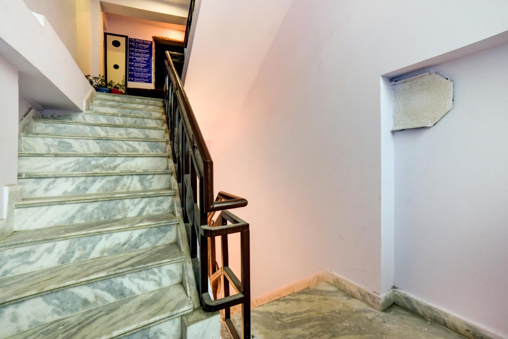 Hotel O Om Shanti,Danapur>>Patna,3 star