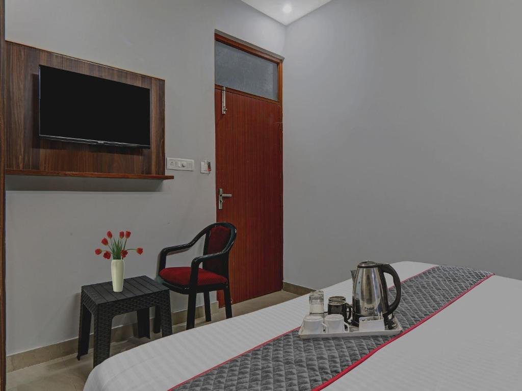 super townhouse swaroop inn