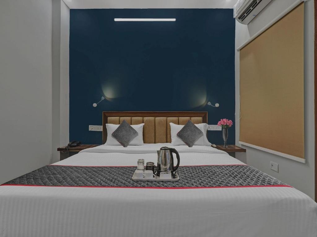 super townhouse swaroop inn