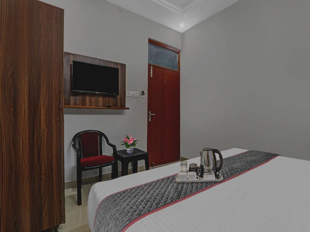 super townhouse swaroop inn