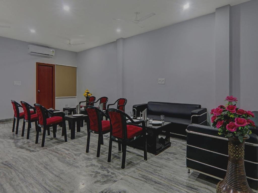 super townhouse swaroop inn