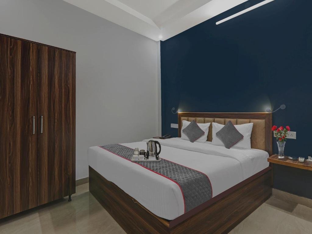 super townhouse swaroop inn