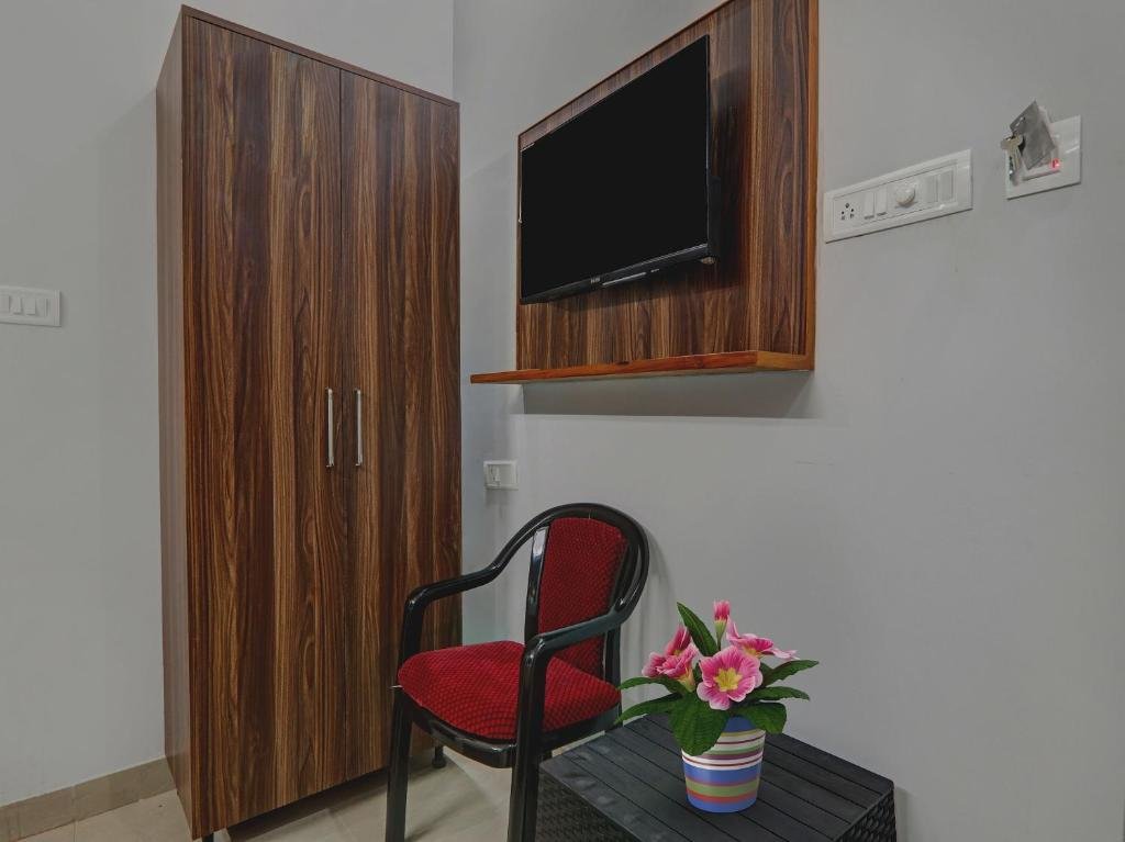 super townhouse swaroop inn