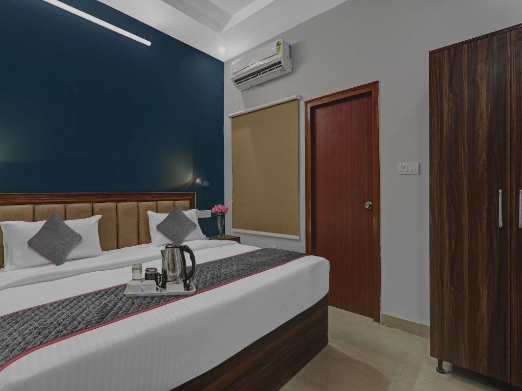 super townhouse swaroop inn