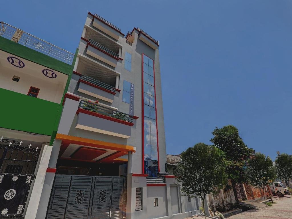 super townhouse swaroop inn