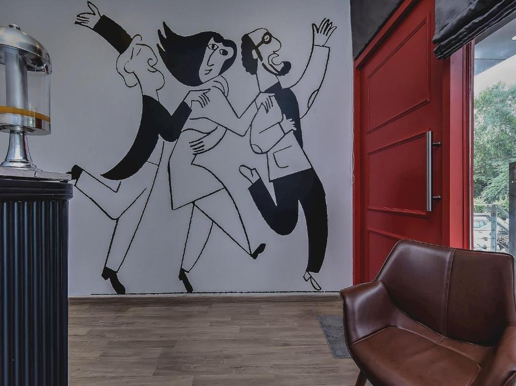 super townhouse swaroop inn