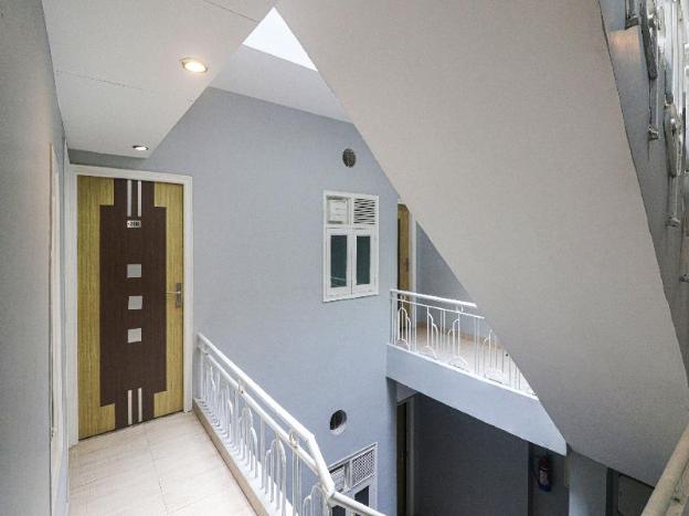 capital o hotel crown inn near appu ghar