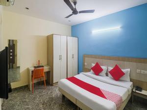 Capital O Hotel Crown Inn Near Appu Ghar,Sector 31>>Gurugram,3 star