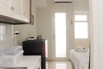 cozy and modern studio apartment at springlake summarecon bekasi