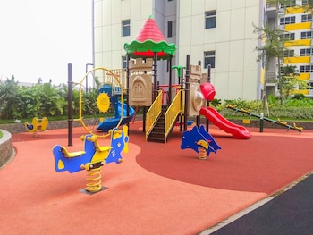 cozy and modern studio apartment at springlake summarecon bekasi