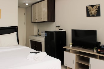 cozy and modern studio apartment at springlake summarecon bekasi