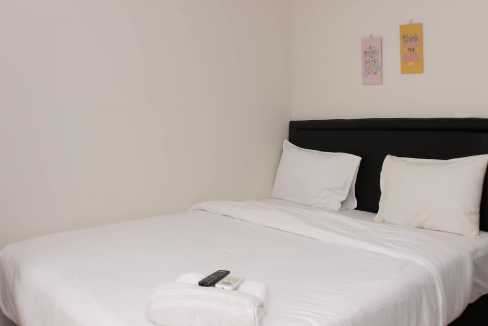 cozy and modern studio apartment at springlake summarecon bekasi