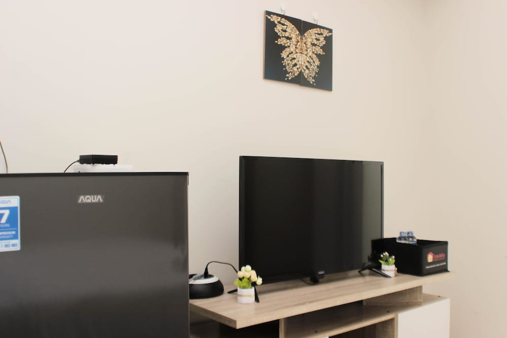 cozy and modern studio apartment at springlake summarecon bekasi