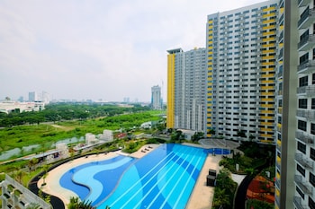 cozy and modern studio apartment at springlake summarecon bekasi