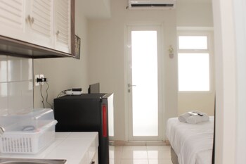 cozy and modern studio apartment at springlake summarecon bekasi