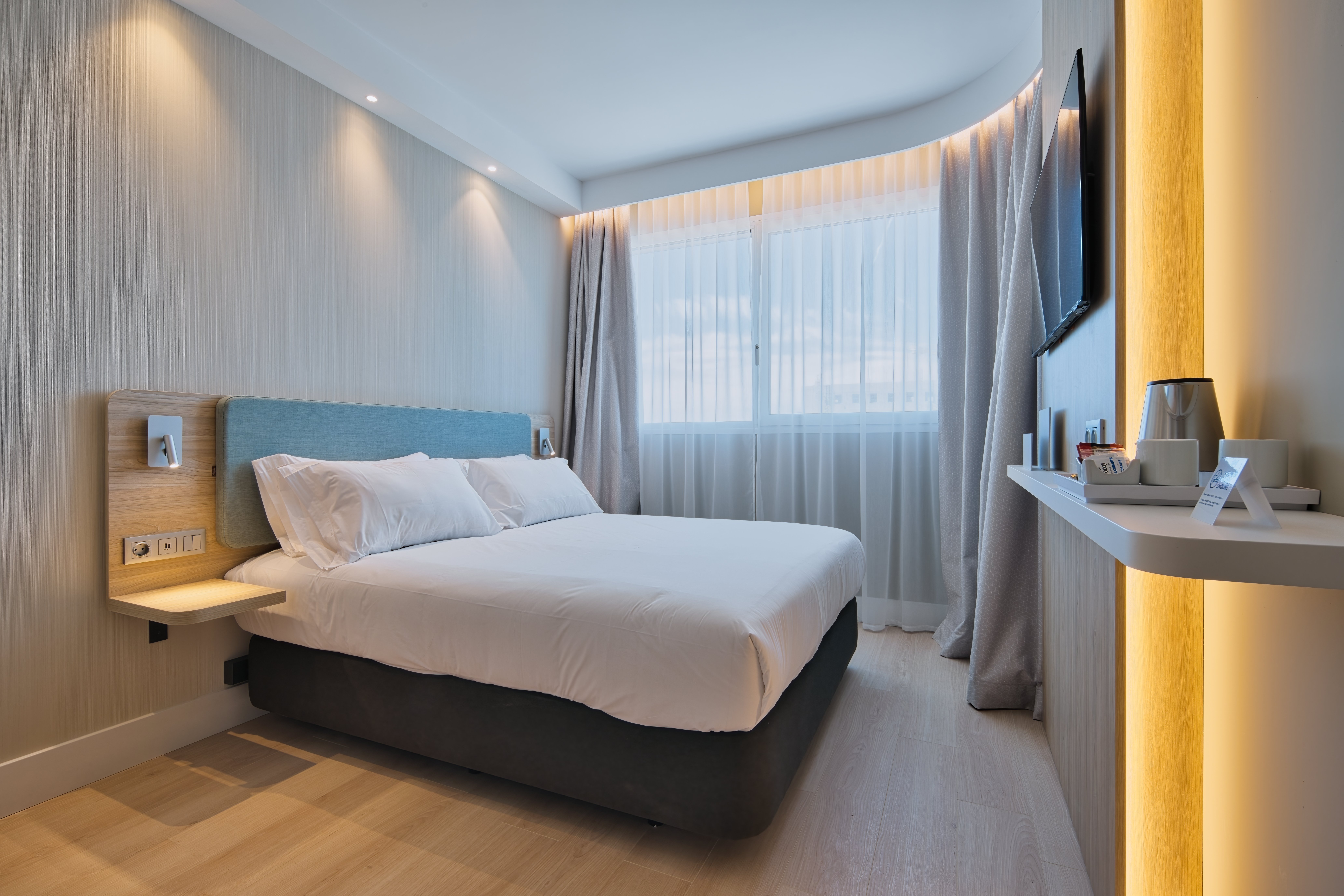 holiday inn express madrid airport an ihg hotel