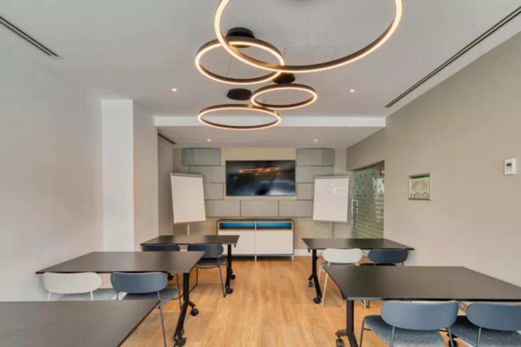 holiday inn express madrid airport an ihg hotel