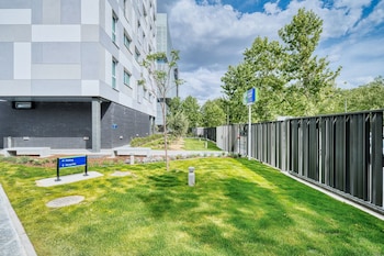 holiday inn express madrid airport an ihg hotel