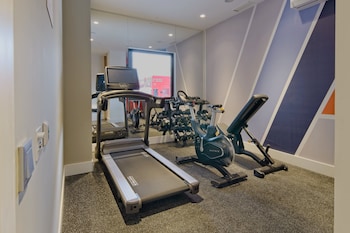 holiday inn express madrid airport an ihg hotel