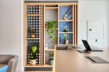 holiday inn express madrid airport an ihg hotel