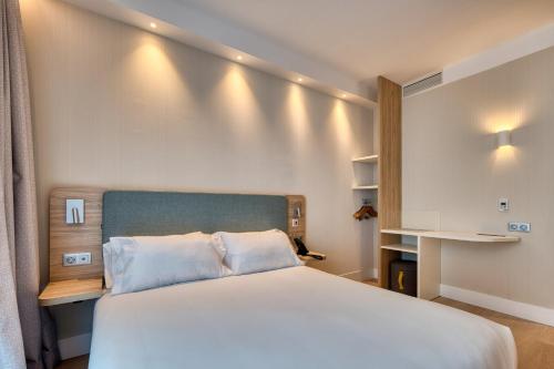 holiday inn express madrid airport an ihg hotel