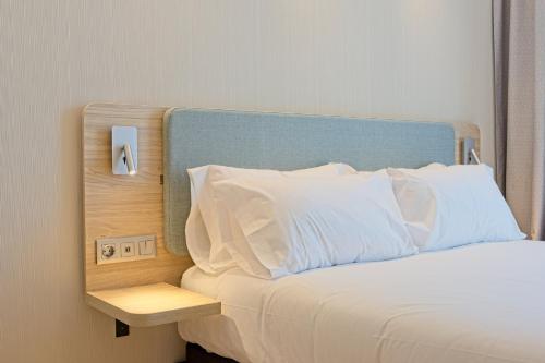 holiday inn express madrid airport an ihg hotel