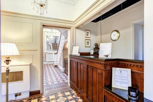 the alexandra court hotel