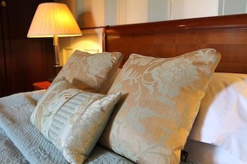 The Alexandra Court Hotel,Cheshire East>>Cheshire,4 star